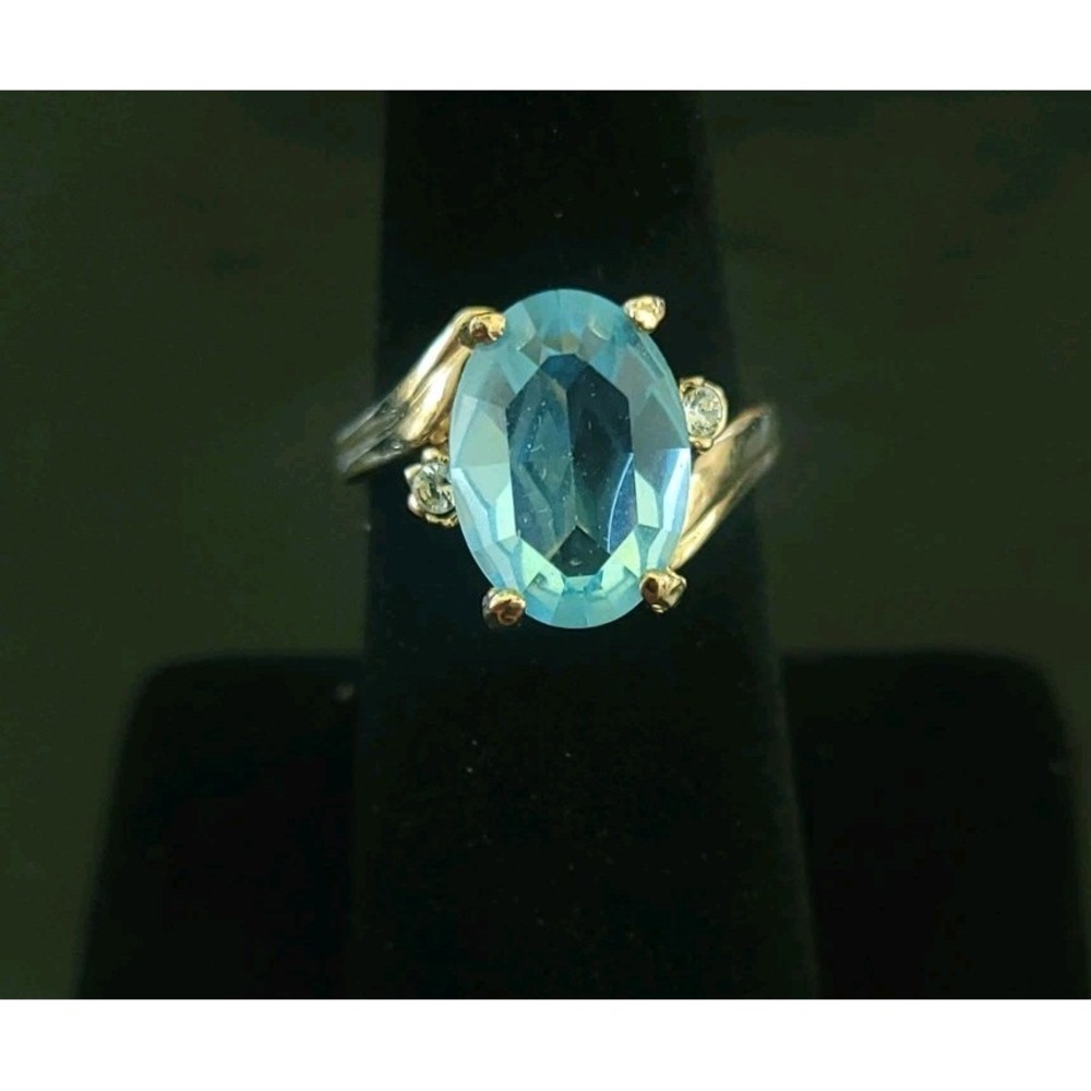 Aqua Blue Oval Crystal Cocktail Ring Gold Tone Rhinestone Size 8